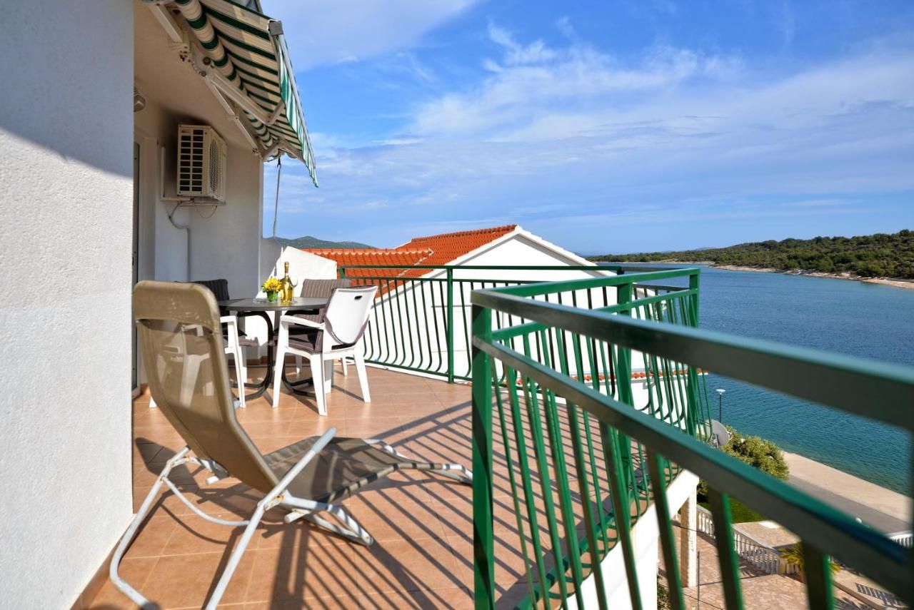 Balkon - Apartmani Klarin Jezera, Jezera