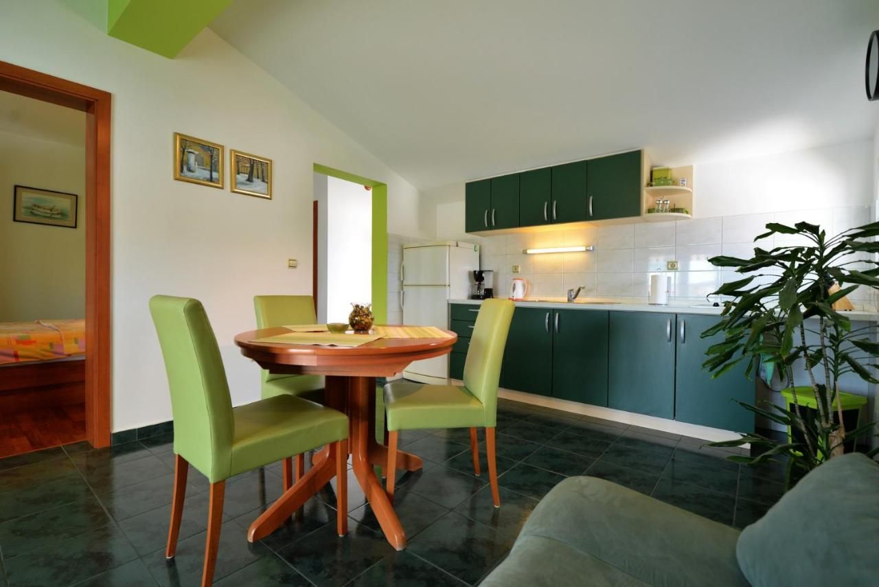 Kuhinja - Apartmani Klarin Jezera, Jezera