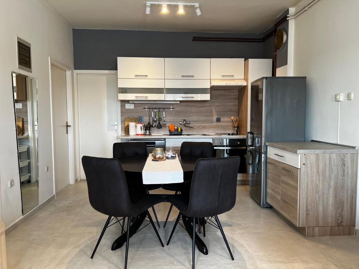 Apartman s pogledom na more, 50 m2 - Apartmani Klarin Jezera