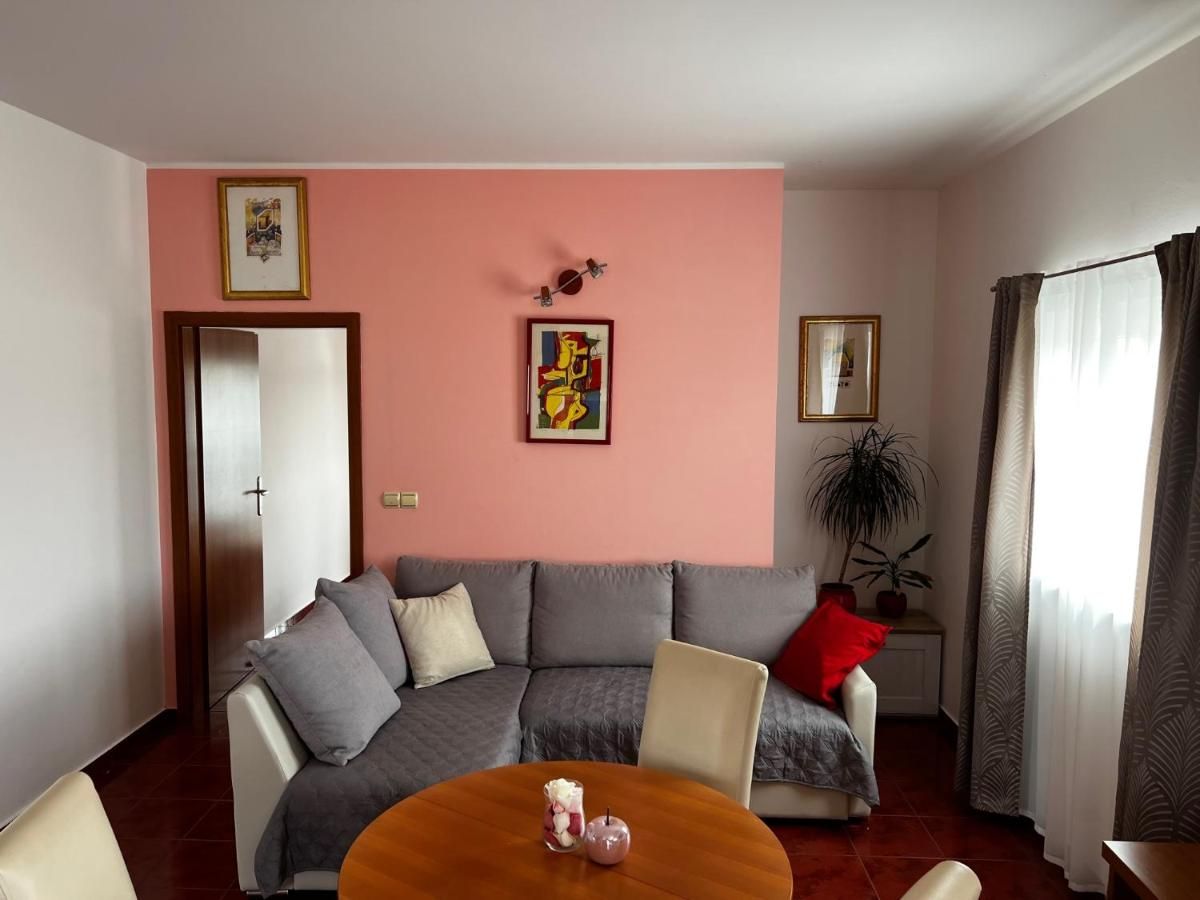 Dnevni prostor - Apartmani Klarin Jezera, Jezera
