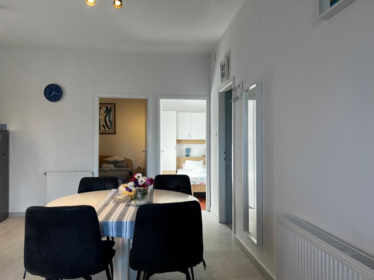 Dnevni prostor - Apartmani Klarin Jezera, Jezera
