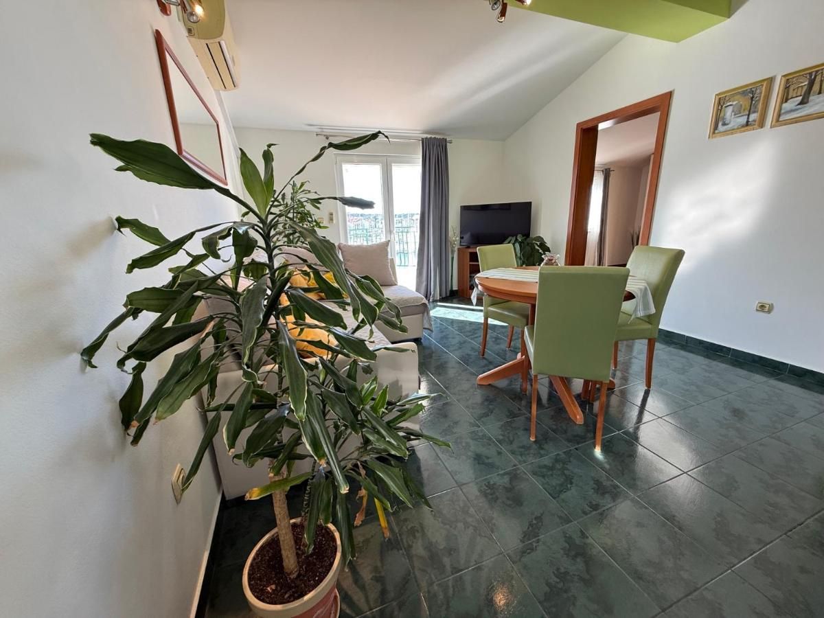 Dnevni prostor - Apartmani Klarin Jezera, Jezera